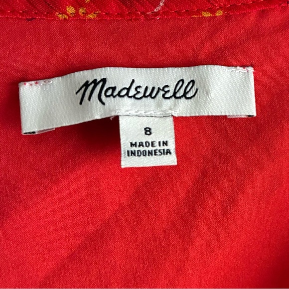 Madewell Tiered-Sleeve Peplum Top in Metallic
Prairie Posies Red 8 - Picture 12 of 12